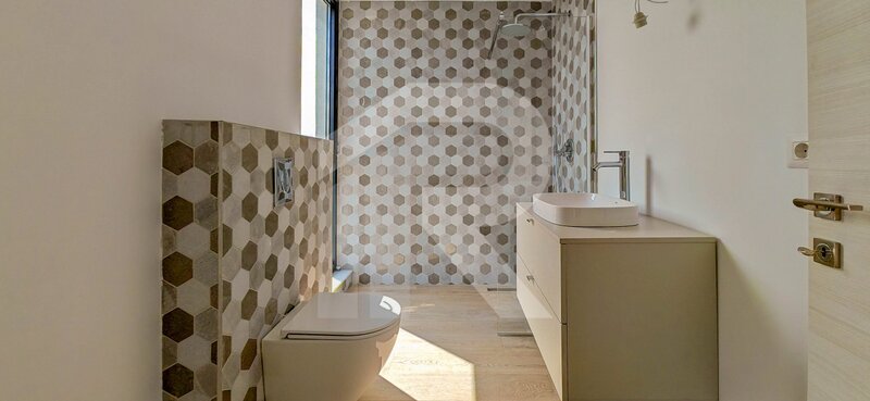 Vila Padurea Baneasa langa lac